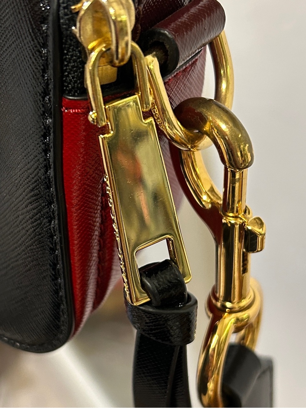 Marc Jacobs Snapshot Crossbody Camera Bag in Black / Red Colorway EUC - Picture 15 of 16